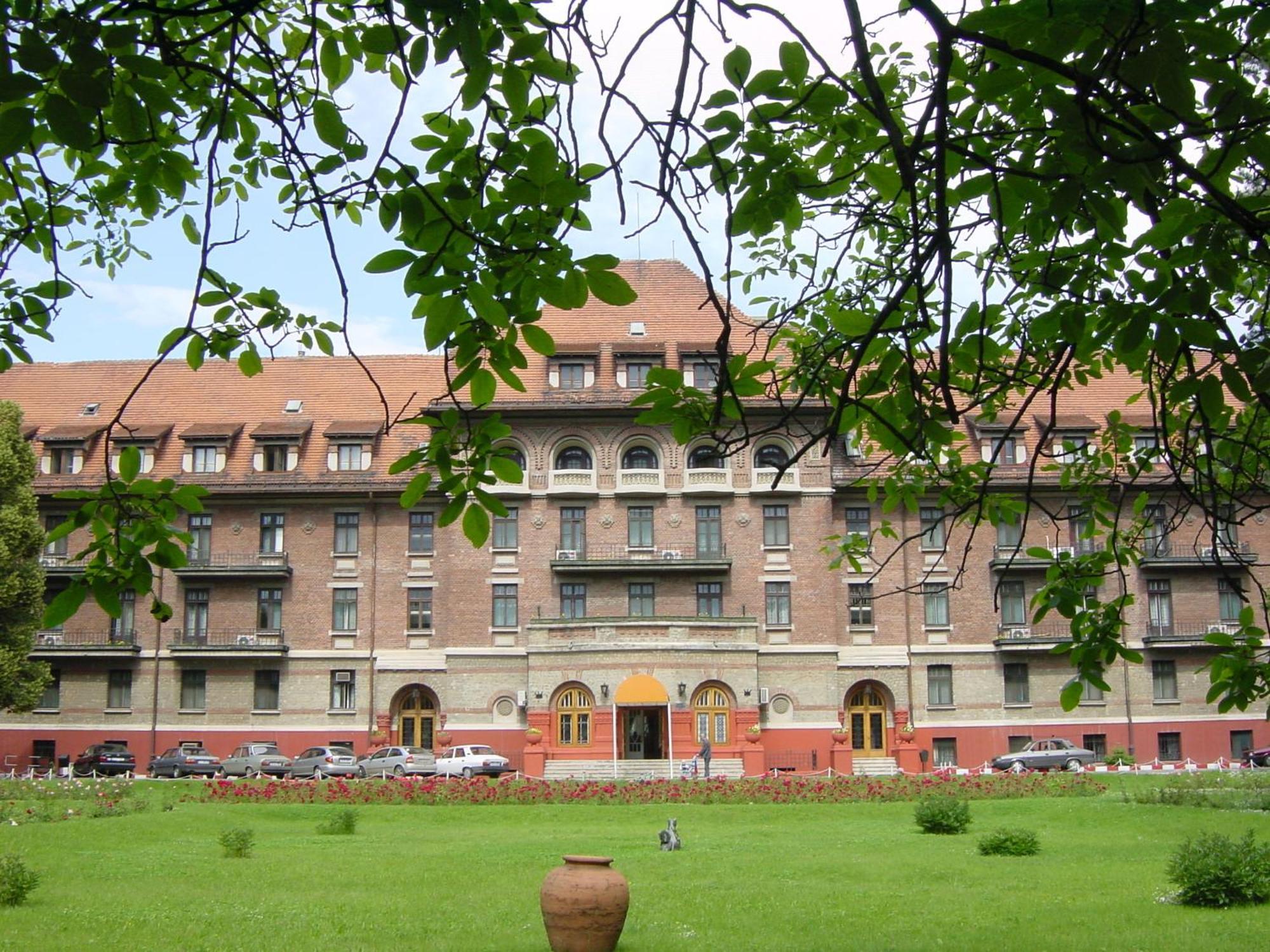 Hotel Triumf Bucarest Esterno foto